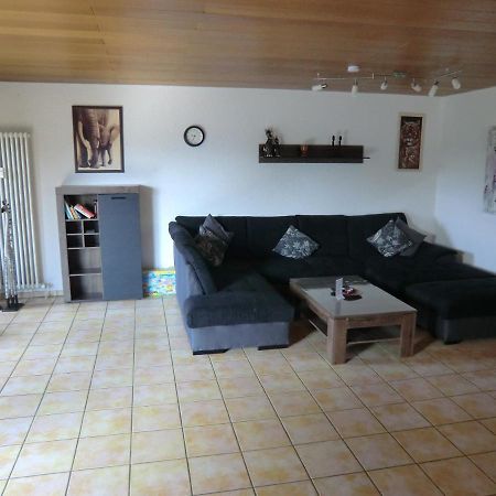 180Qm Wohnung Mit 5 Schlafzimmer Und Balkon Fuer Bis Zu 8 Personen 5Min Zur A81 Abstatt エクステリア 写真