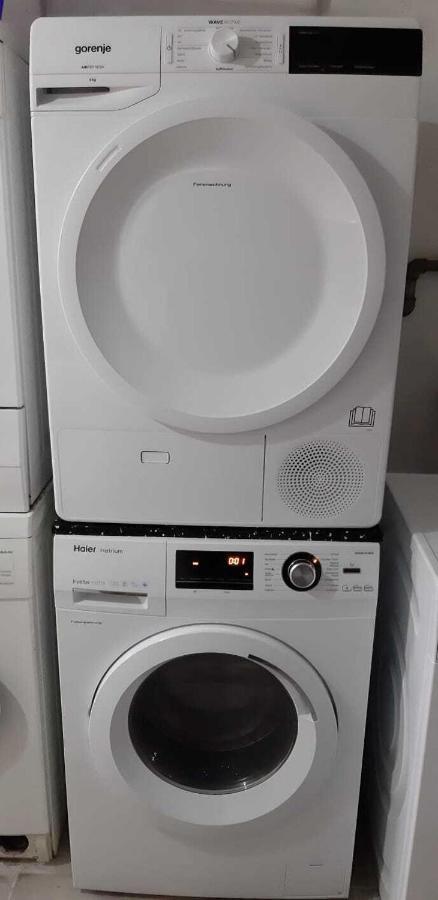 180Qm Wohnung Mit 5 Schlafzimmer Und Balkon Fuer Bis Zu 8 Personen 5Min Zur A81 Abstatt エクステリア 写真