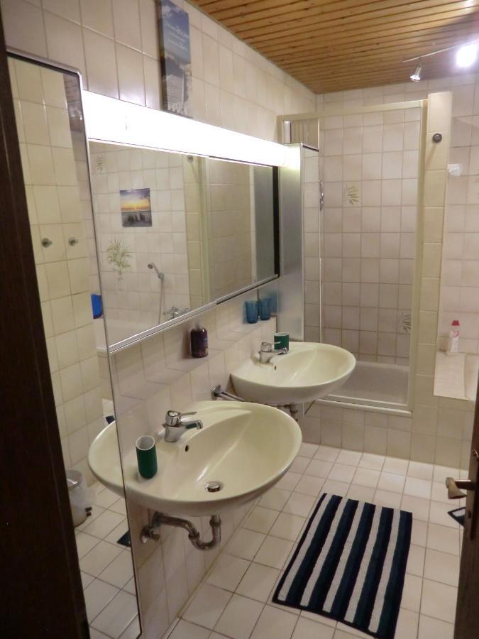 180Qm Wohnung Mit 5 Schlafzimmer Und Balkon Fuer Bis Zu 8 Personen 5Min Zur A81 Abstatt エクステリア 写真