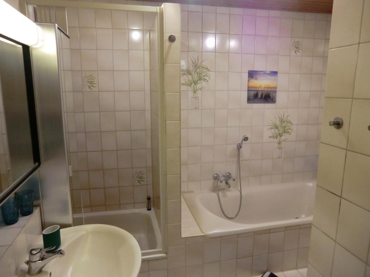 180Qm Wohnung Mit 5 Schlafzimmer Und Balkon Fuer Bis Zu 8 Personen 5Min Zur A81 Abstatt エクステリア 写真